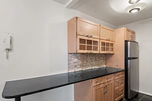 Sold by Grand Lux Realty | media 5