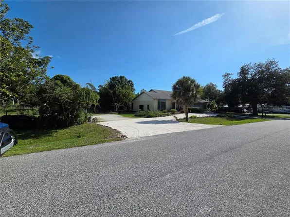4841 Sunday Ct, Sarasota, FL 34235