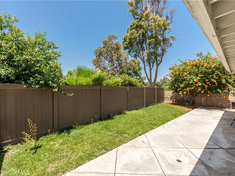 18671 Paseo Cortez — Photo 31