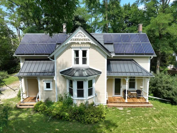 1715 Mill ROAD, South Milwaukee, WI 53172