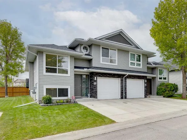 55 N Fairways Dr NW #111, Airdrie, AB T4B 2T5