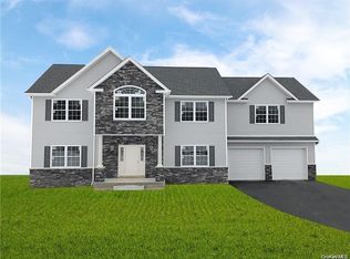 12 Elise Dr, Middletown, NY 10941