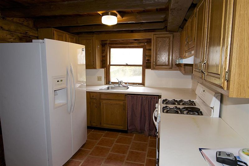 2nd image of 1244 WHITESIDES Road