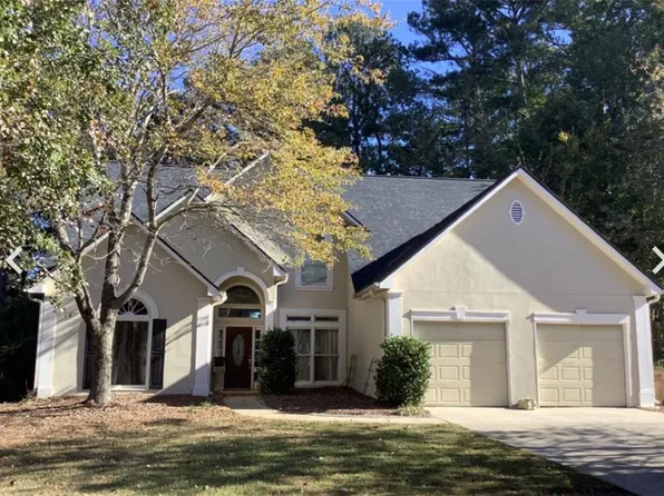 7028 Surrey Dr, Woodstock, GA 30189