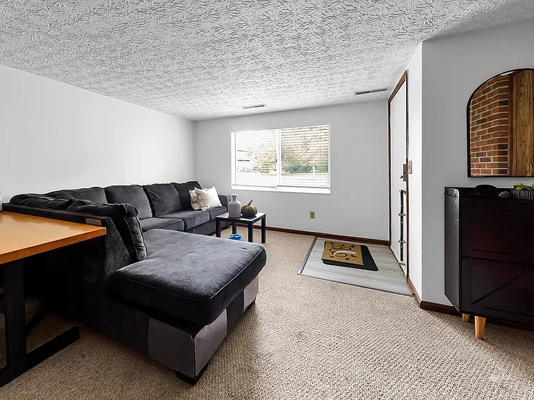136 Ravenna St #138 — Photo 18