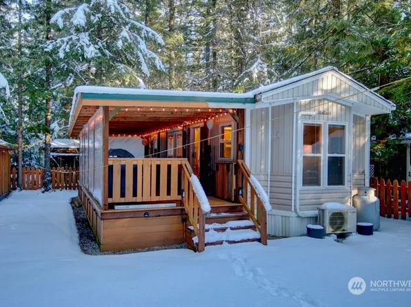 160 4 Christmas Tree Circle, Deming, WA 98244