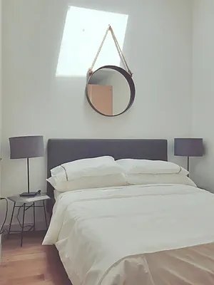 Sold by R New York | media 19