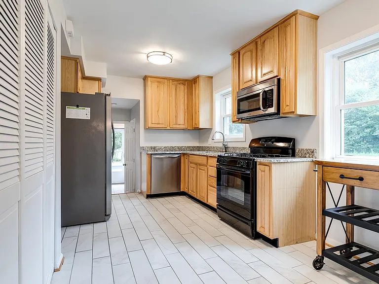 9221 Whitemont Dr — Photo 11