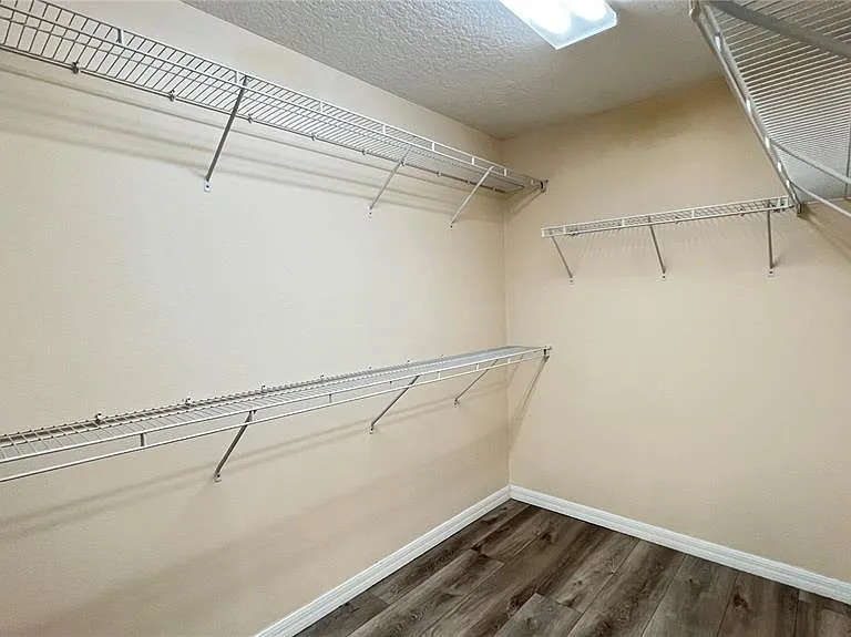 216 Verdi St — Photo 16