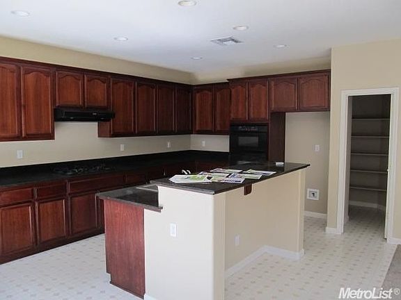 3rd image of 5409 Mayberry Ct