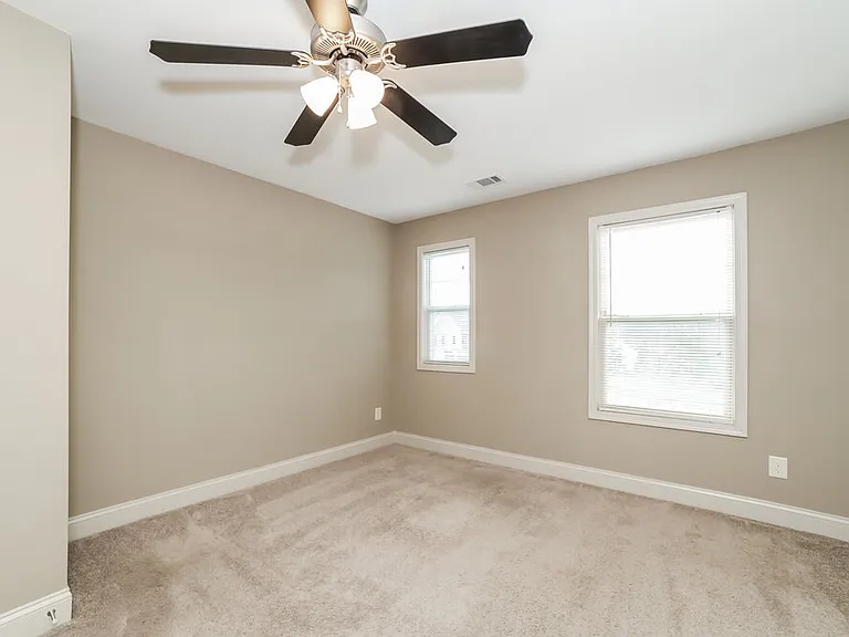 4150 Hamilton Cove Ct — Photo 13
