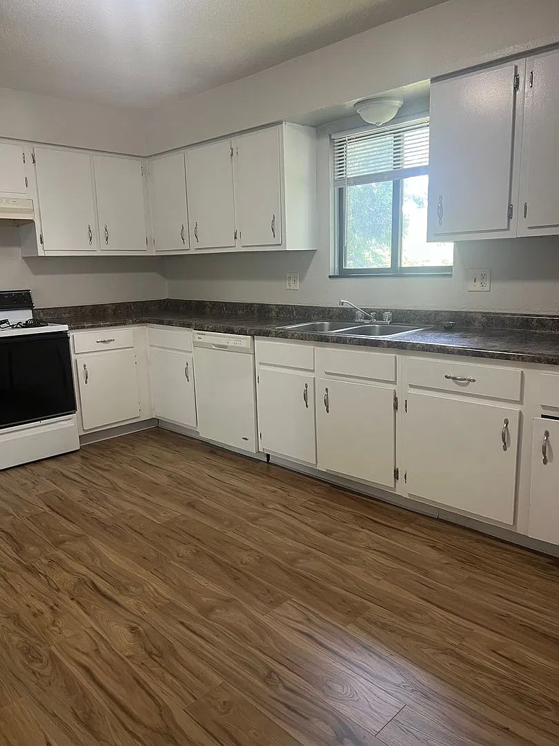 Oakland Apartments — Photo 3