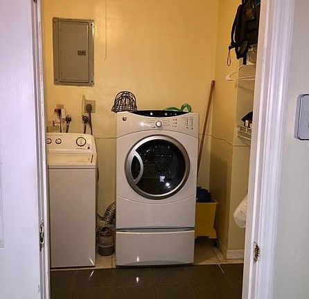 4th image of 3040 NW 205th St