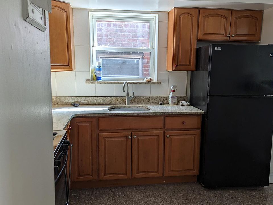 1st image of 14145 Pershing Cres