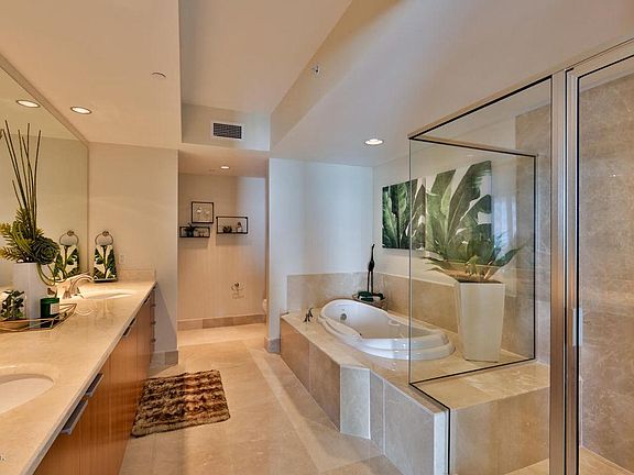 4th image of 231 Riverside Dr Unit 2608-1