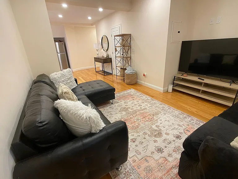 66 Temple St #1 — Photo 17