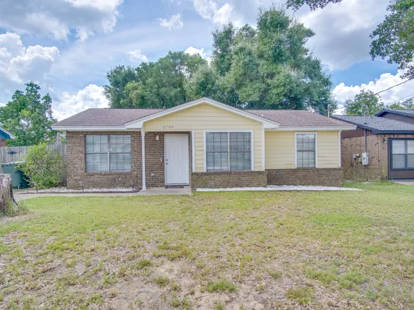 2709 Chicago Ct, Pensacola, FL 32526