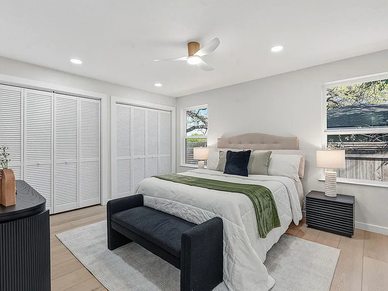 11805 Pollyanna Ave — Photo 13