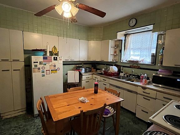 5th image of 34 N 19th St