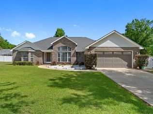 3093 Astro Dr, Crestview, FL 32539