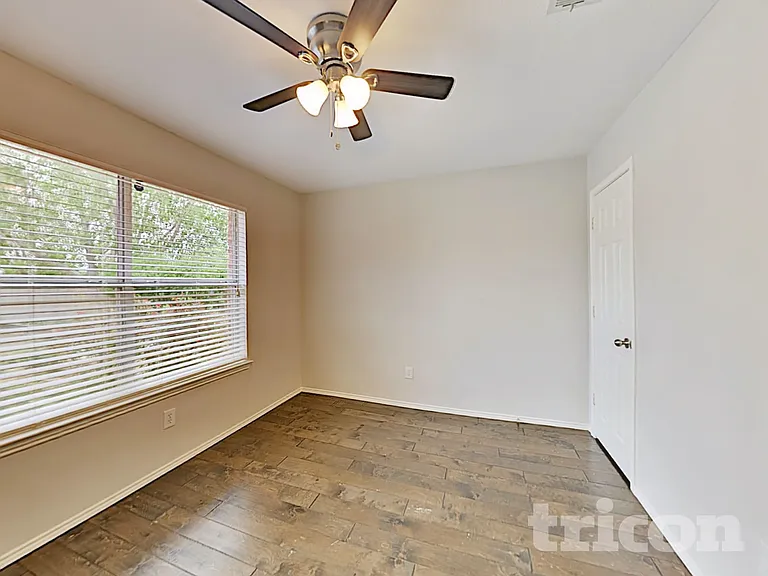 4000 Sapphire Ln — Photo 14