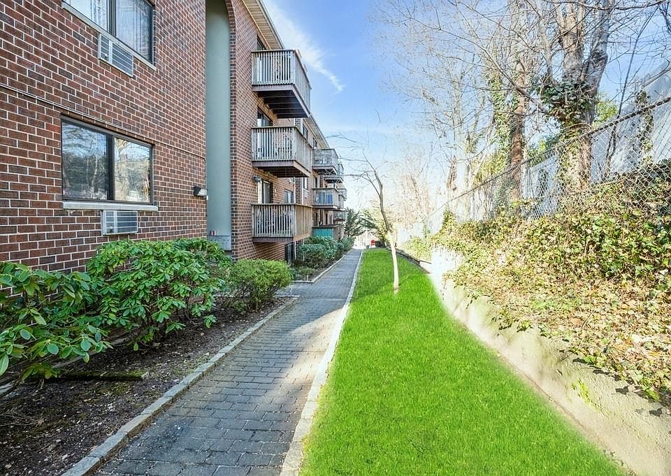 1st image of 332 Palisade Avenue #G3