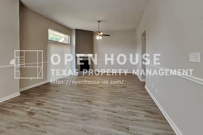 222 Mahogany Dr — Photo 3