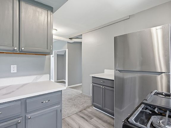3rd image of 23060 Bernard St #Up