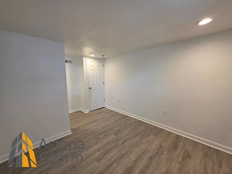 519 E 28th St — Photo 10