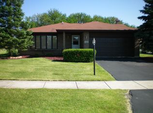 7407 S Arran Dr, Frankfort, IL 60423