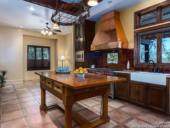 4th image of 1251 Blue Crest Ln