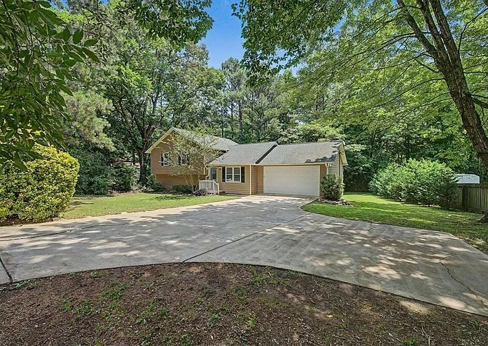 558 Peeples Valley Rd NE