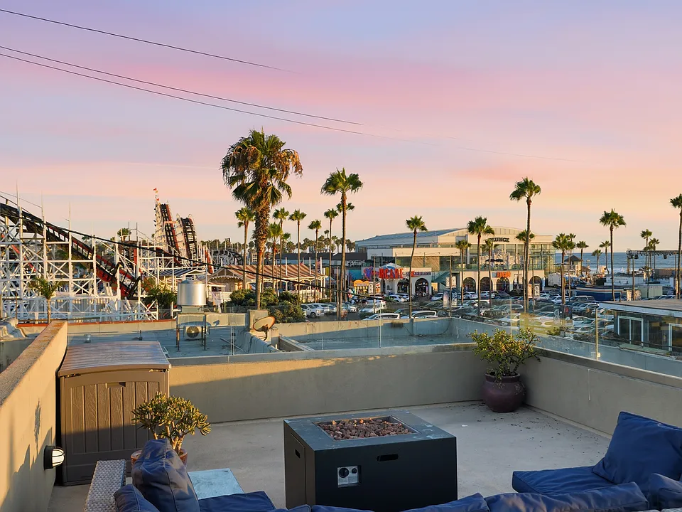 753 Island Ct