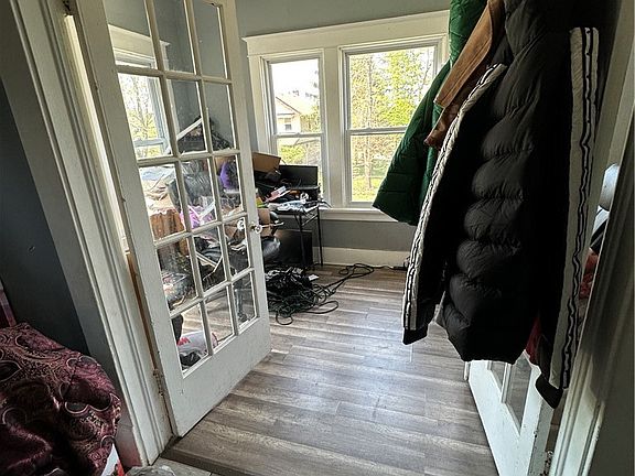 2nd image of 3183 W 116th St