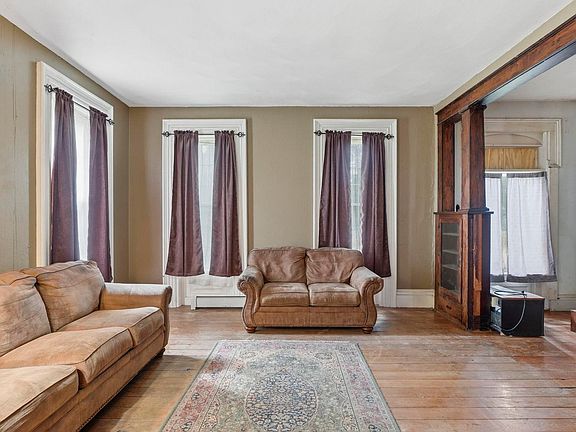 5th image of 810 Lincoln St