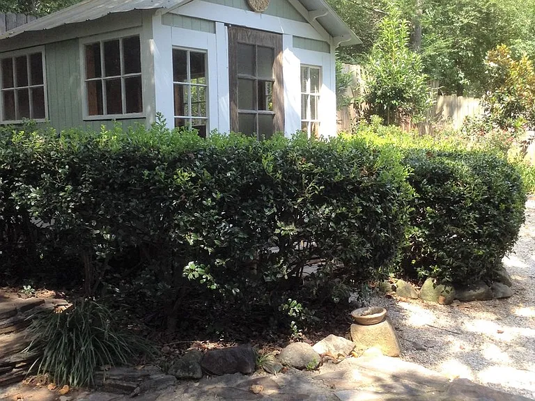 2461 Lyndhurst Ave — Photo 7