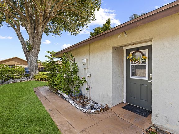 2nd image of 5388 Mendoza Street #88-b