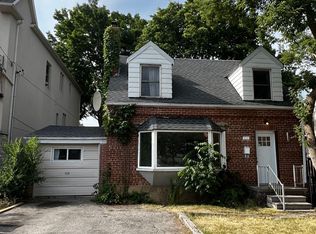 218 Finch Ave E, Toronto, ON M2N 4R9