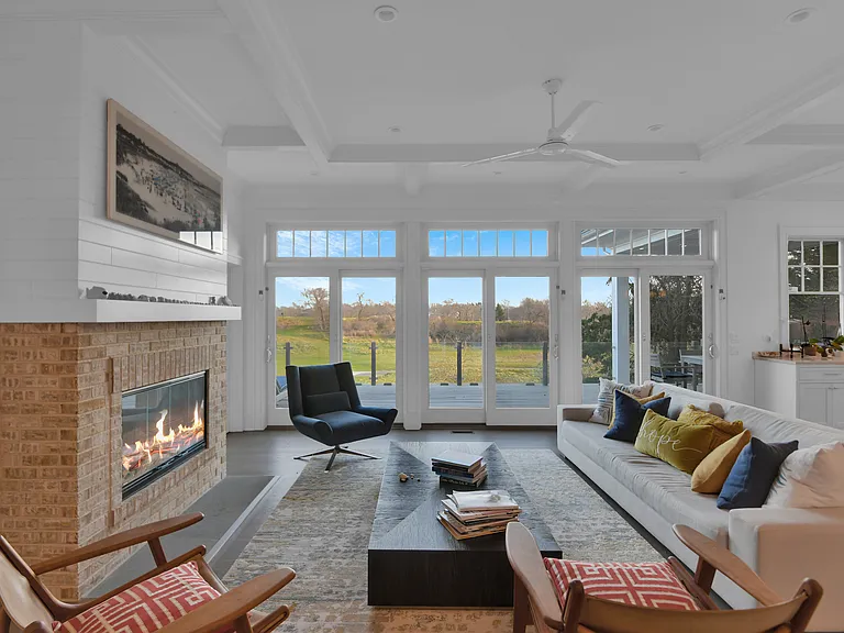 34 Fairlawn Dr — Photo 4