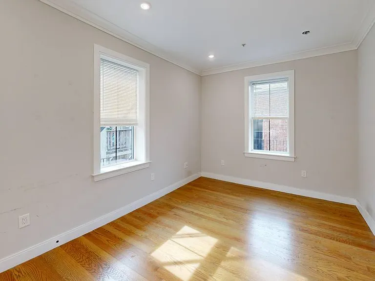 191 Porter St #4 — Photo 3