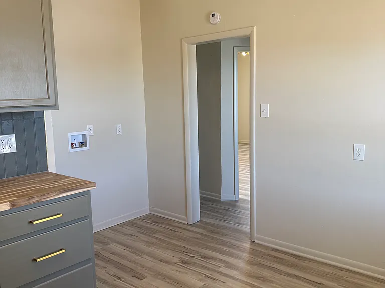 Washer and Dryer hookup on left