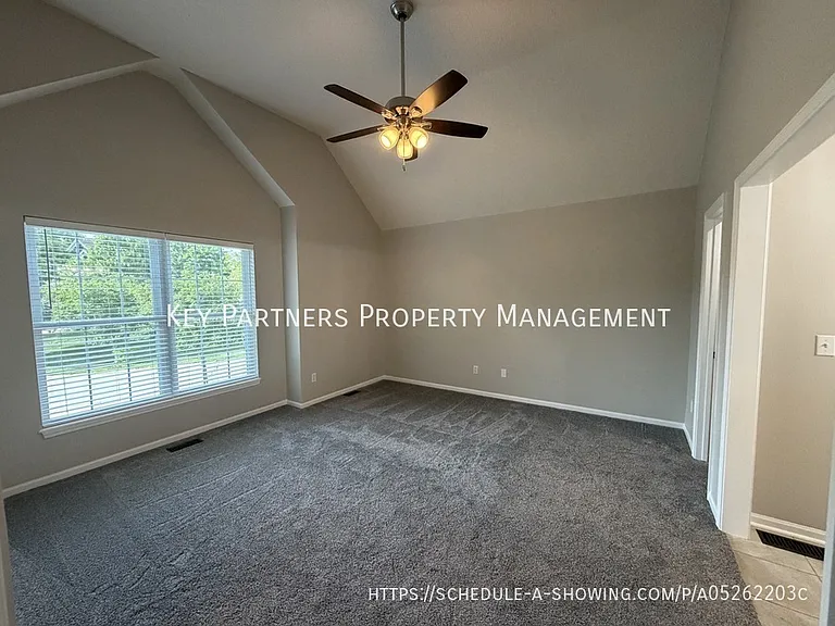 16409 W 157th Ter — Photo 11
