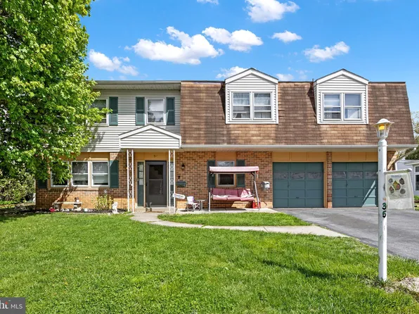 35 Dorchester Dr, Reading, PA 19610