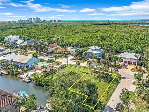 4th image of 1294 Venetian Way