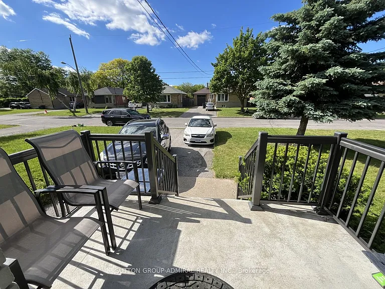 81 Searle Ave — Photo 3