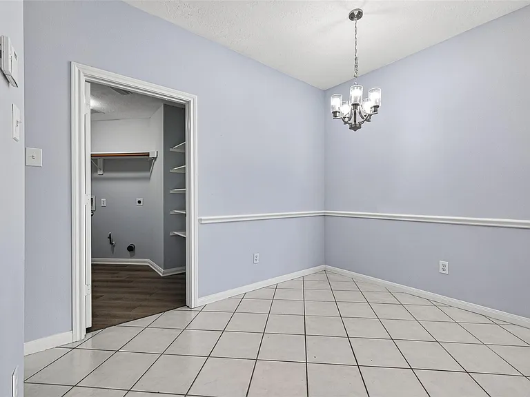 8810 Barron Wood Cir — Photo 5
