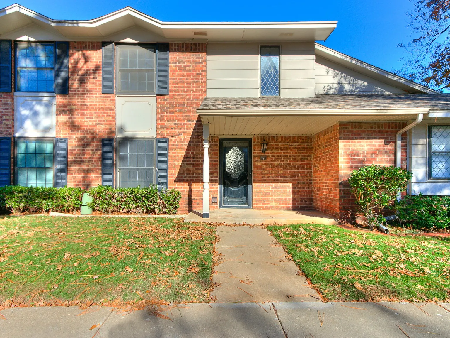 9009 N May Ave — Photo 1
