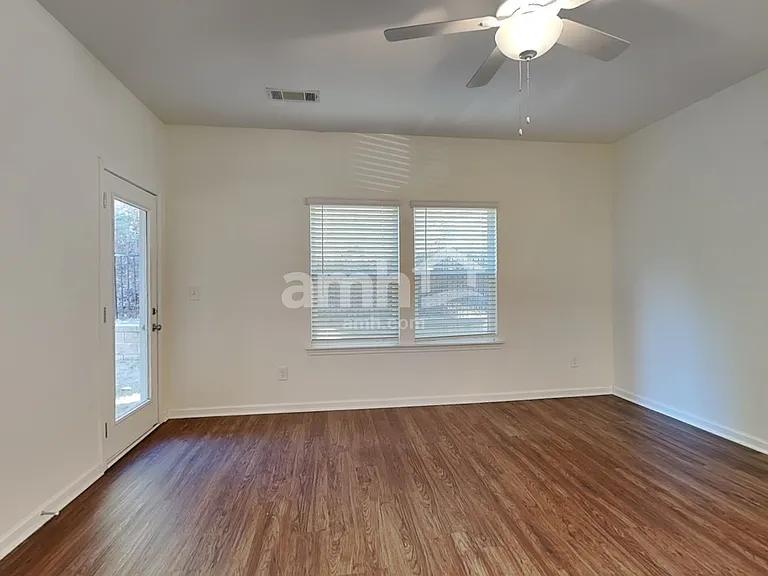 307 Camp Dr — Photo 6
