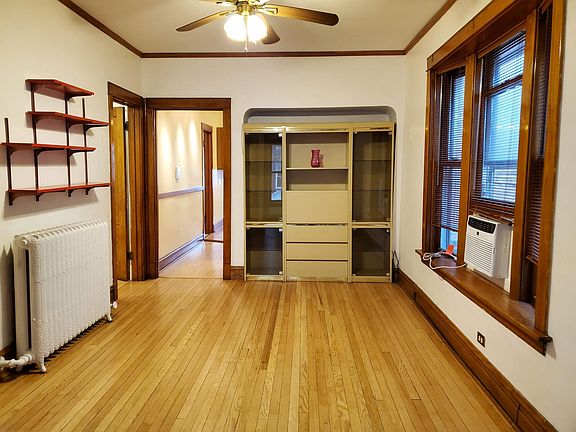 4th image of 3647 N Hermitage Ave #2