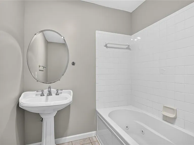 4554 Darrowby Dr — Photo 35